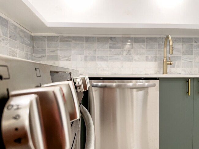 Building Photo - 3430 Galt Ocean Dr