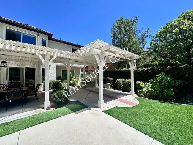 Building Photo - 25341 Irving Ln