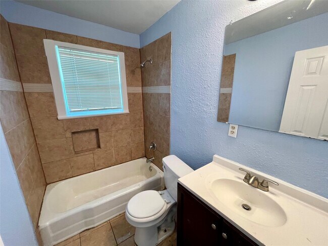 Building Photo - 3707 Rosemont St