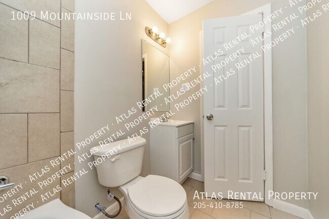 Building Photo - 1009 Mountainside Ln