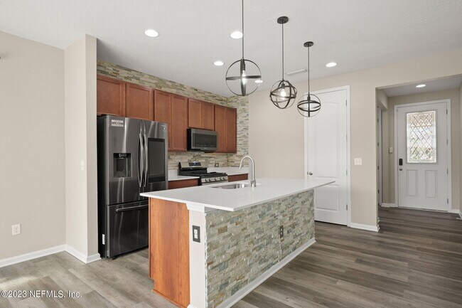 Building Photo - 6655 Azalea Park Rd