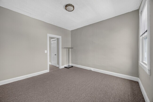 Building Photo - 602 S Macon St.
