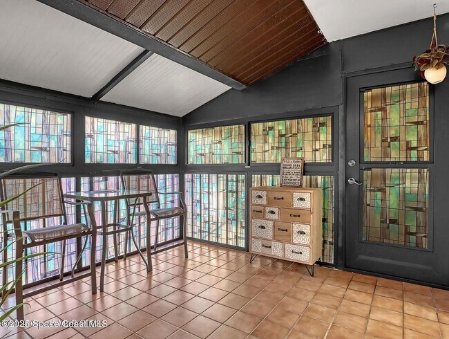 Building Photo - 730 Ridge Club Dr