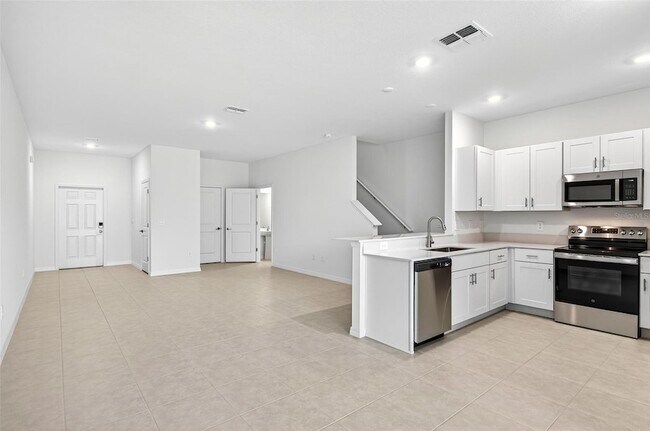 Building Photo - 11075 65th Ter E