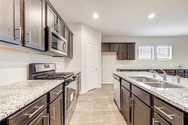 Building Photo - 4215 Fornari Ln