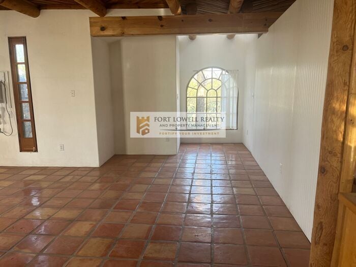 Building Photo - 2747 S Kinney Rd