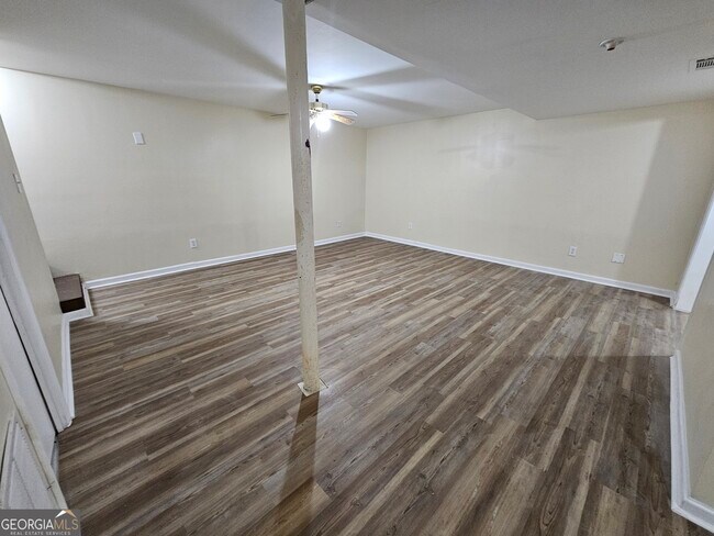 Building Photo - 2596 Woodland Dr NW