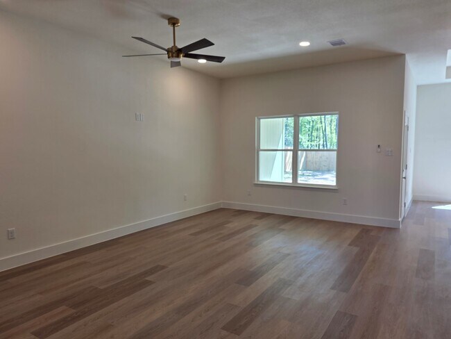 Building Photo - 16280 Jeet St