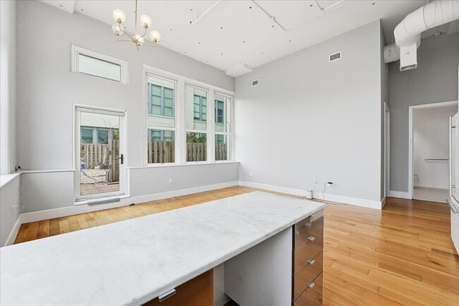 Building Photo - 50 Dey St