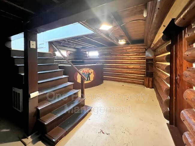 Building Photo - 405 N Arch St
