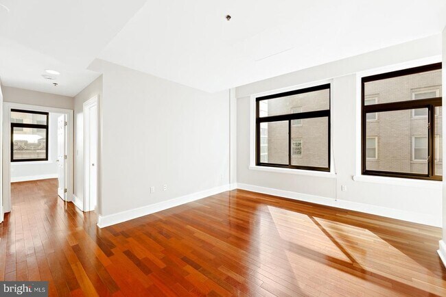 Building Photo - 1500 Chestnut St