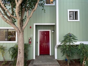 Building Photo - Meticulously maintained 3 bed 1.5 bath tow...
