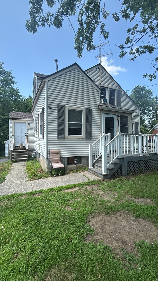 Building Photo - 332 Old Loudon Rd