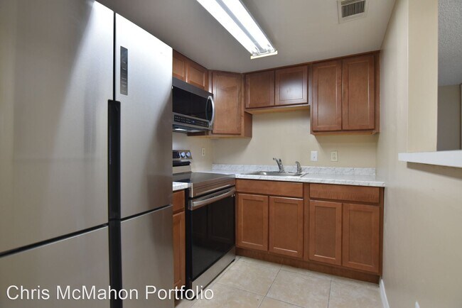 Building Photo - 2 br, 1 bath House - 2531 N Alafaya Trail #57