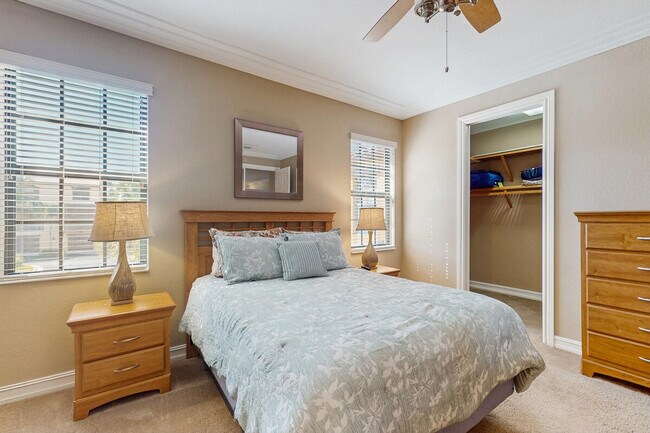 Building Photo - 9115 Capistrano St S