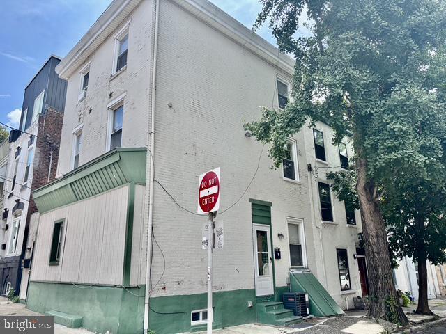 Building Photo - 2620 Poplar St