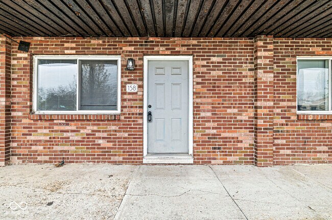 Primary Photo - 10291 Medallion Dr