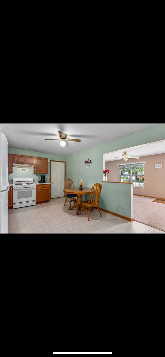 Building Photo - 14103 Southwind Dr
