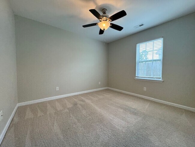 Building Photo - Sensational in Sagewood!