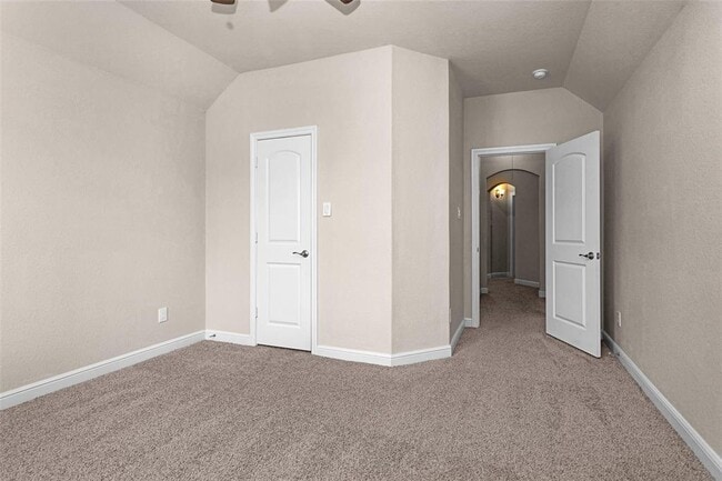 Building Photo - 236 Redwood Cyn Trl