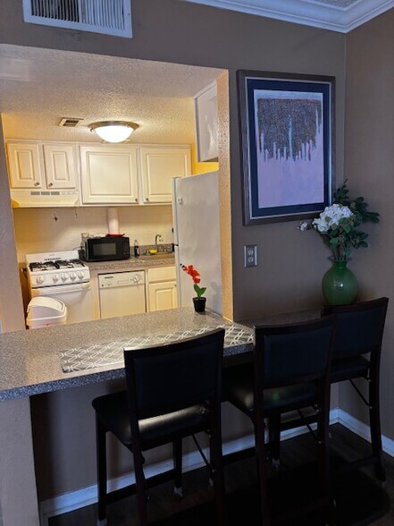 Building Photo - 121 Oyster Bay Cir