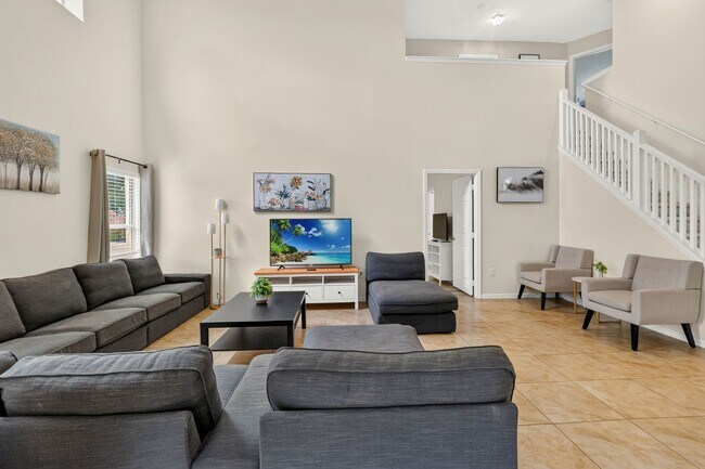 Building Photo - 1550 Casterton Cir