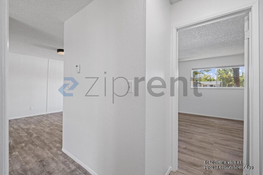 Building Photo - 1060 Oak Grove Rd