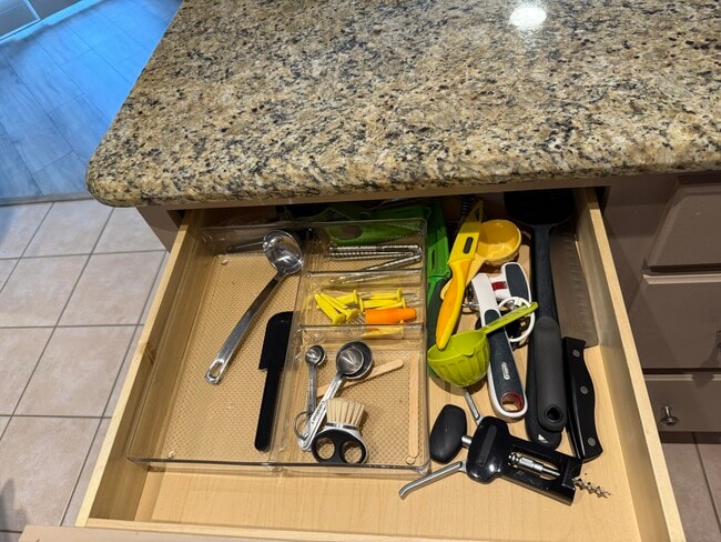 Building Photo - 10067 Perfect Dr