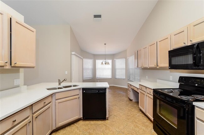 Building Photo - 33303 Lake Bend Cir