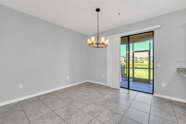 Building Photo - 2471 Seven Oaks Dr