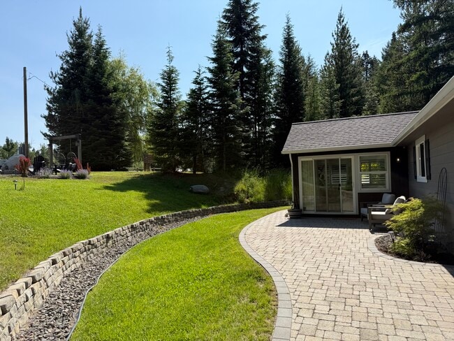 Building Photo - 301 Sandy Ridge Rd