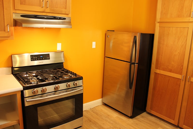 Building Photo - 1010 S Cloverdale Blvd