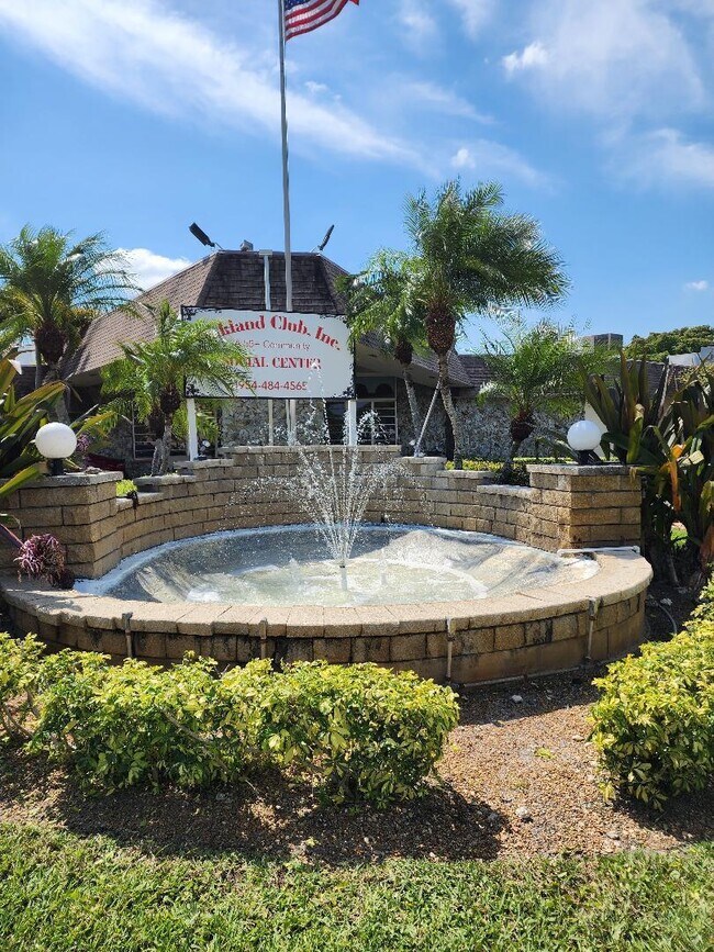 Building Photo - 4141 NW 44th Ave