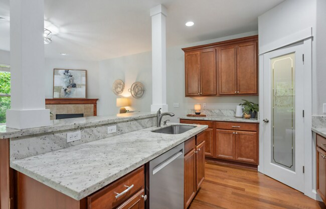 Building Photo - Spacious 5-Bedroom Retreat with Private Gr...