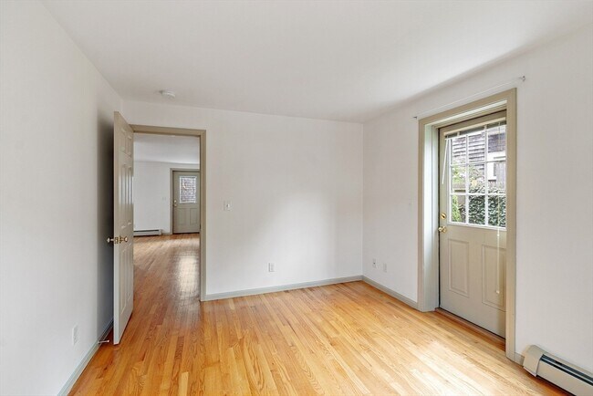 Building Photo - 12 Morse Ct