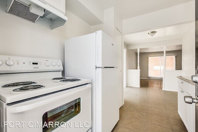 Building Photo - 830 Arlington River Dr
