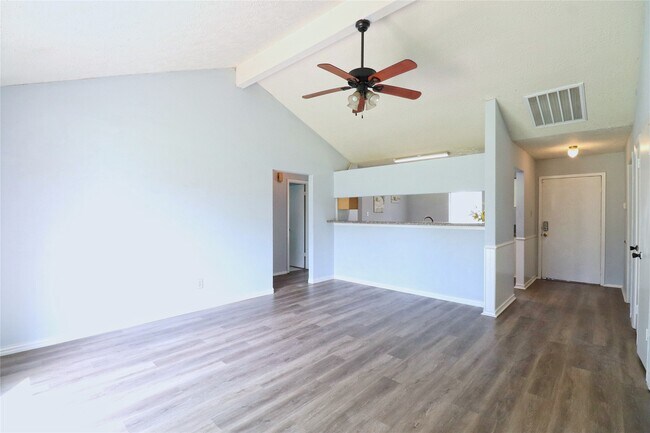 Building Photo - 2706 S Brompton Dr
