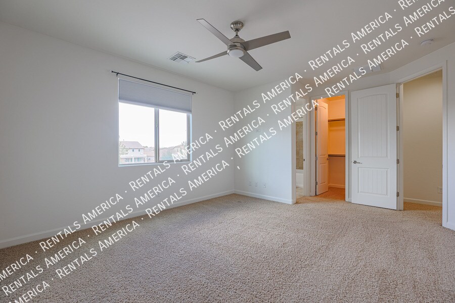 Building Photo - 654 E Sipapu Dr