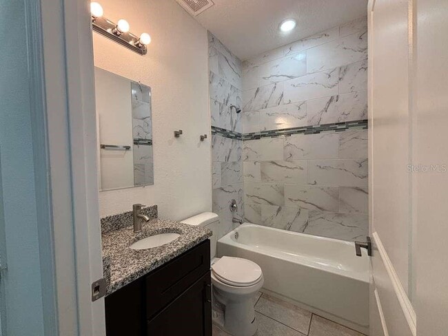 Building Photo - 9130 N Mendoza Way