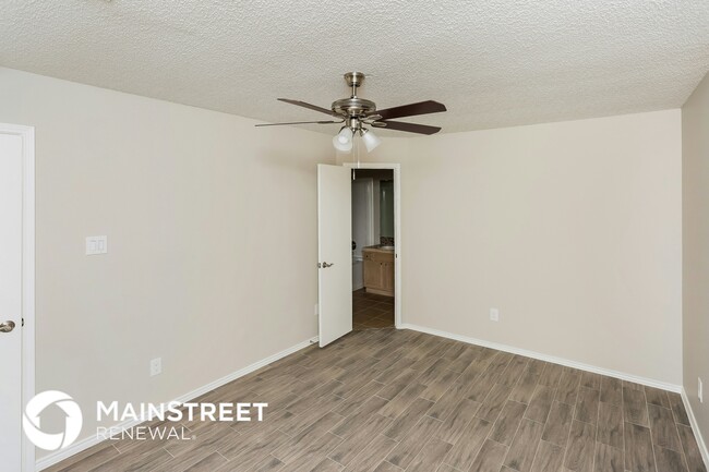 Building Photo - 501 Brazos St