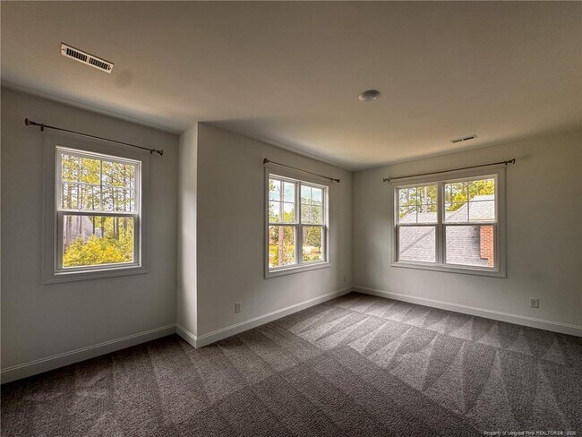 Building Photo - 36 Micahs Way N