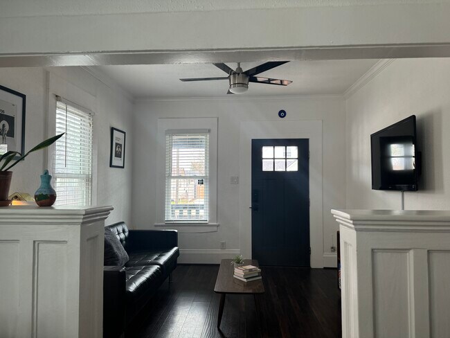 Building Photo - 5006 Hardy St