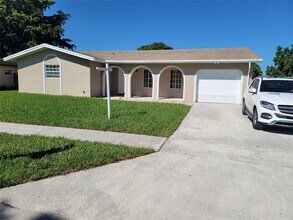 Building Photo - 775 NW 80th Terrace