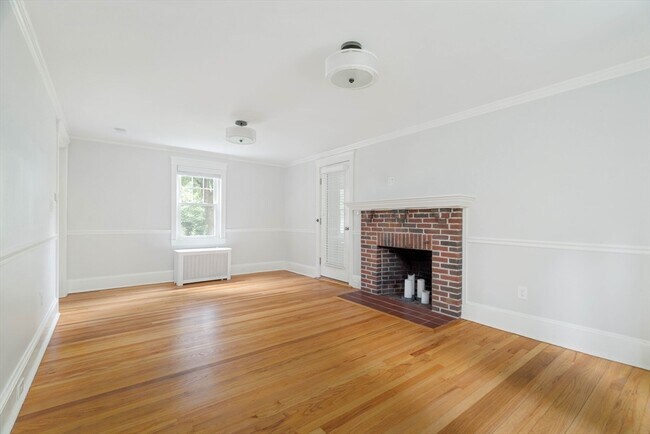 Building Photo - 16 Chapin Rd
