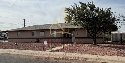 Building Photo - 3246 Calumet Ave