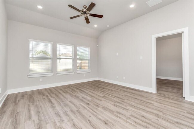 Building Photo - 21039 Treasure Gate Ln