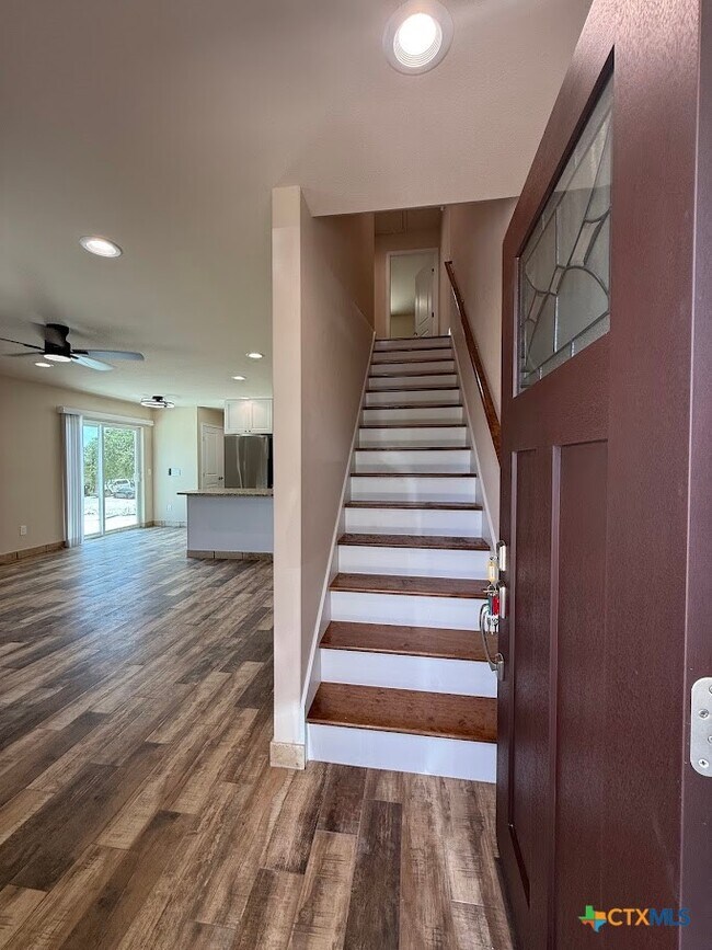 Building Photo - 1008 Makayla Dr