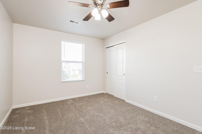 Building Photo - 6797 Brittany Oak Dr