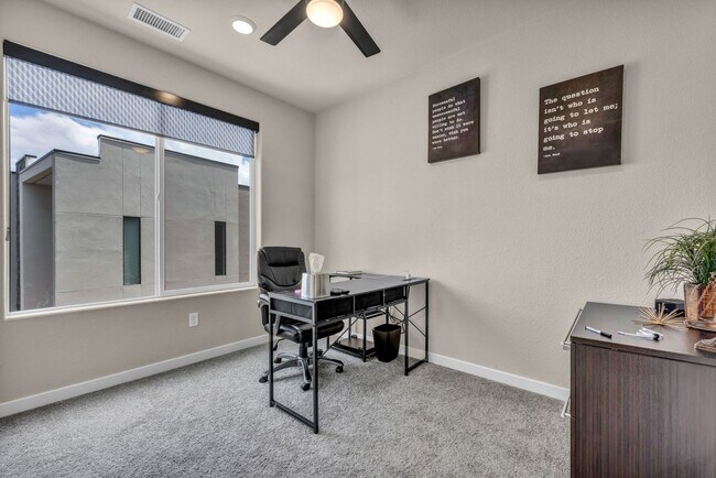 Building Photo - Fully Furnished Modern Townhome with utilities included and flexible lease options available
