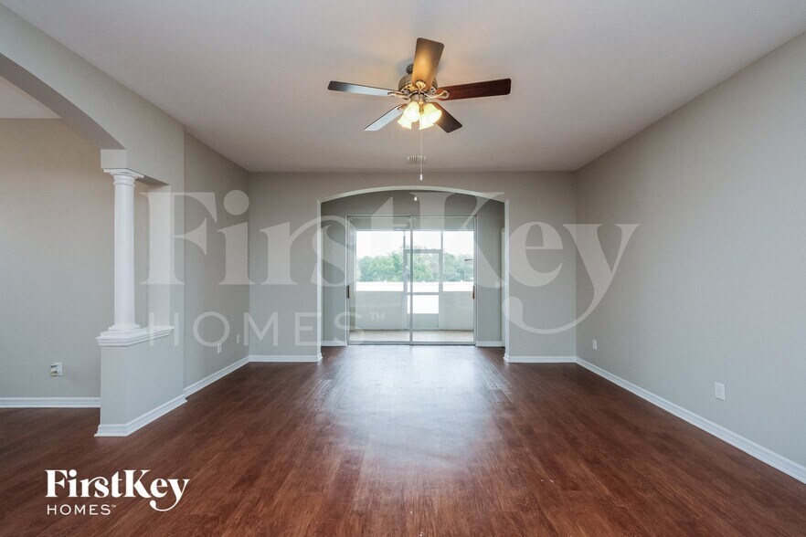 Building Photo - 527 Dunaway Dr